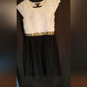 10/12 George white black